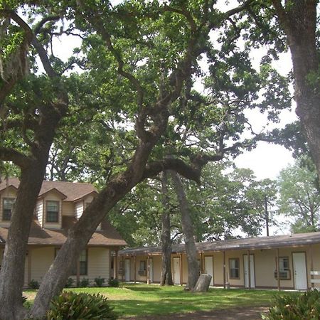Hempstead Country Inn & Suites Екстериор снимка