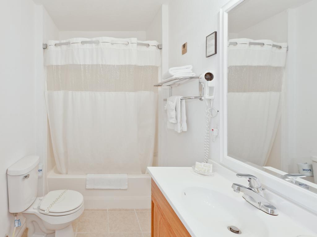 Hempstead Country Inn & Suites Стая снимка