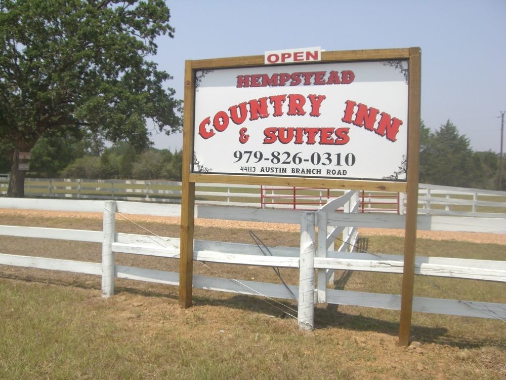 Hempstead Country Inn & Suites Екстериор снимка