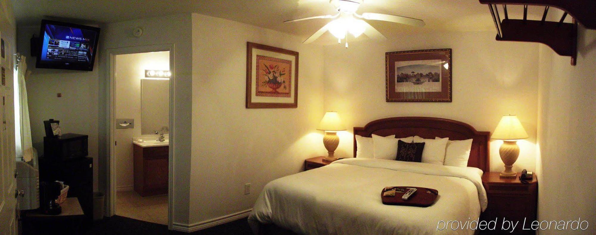 Hempstead Country Inn & Suites Екстериор снимка